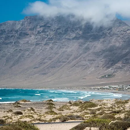 Apartment Views Iii Pb By Escapehome Famara